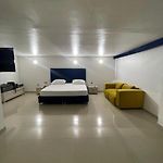 HS-DD Habitación Deluxe cerca al mar con piscina y wifi